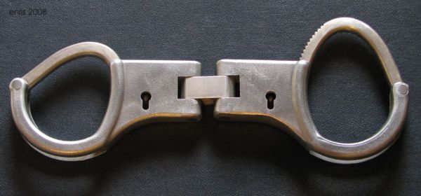 DDR Handschellen 3